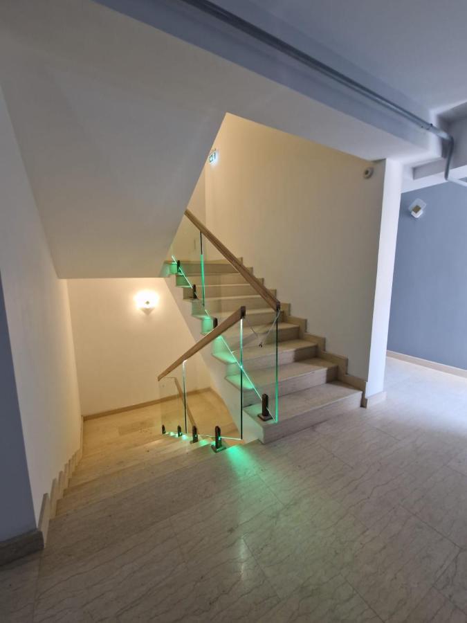 Apart Hotel Fusion Tower Iasi Ngoại thất bức ảnh