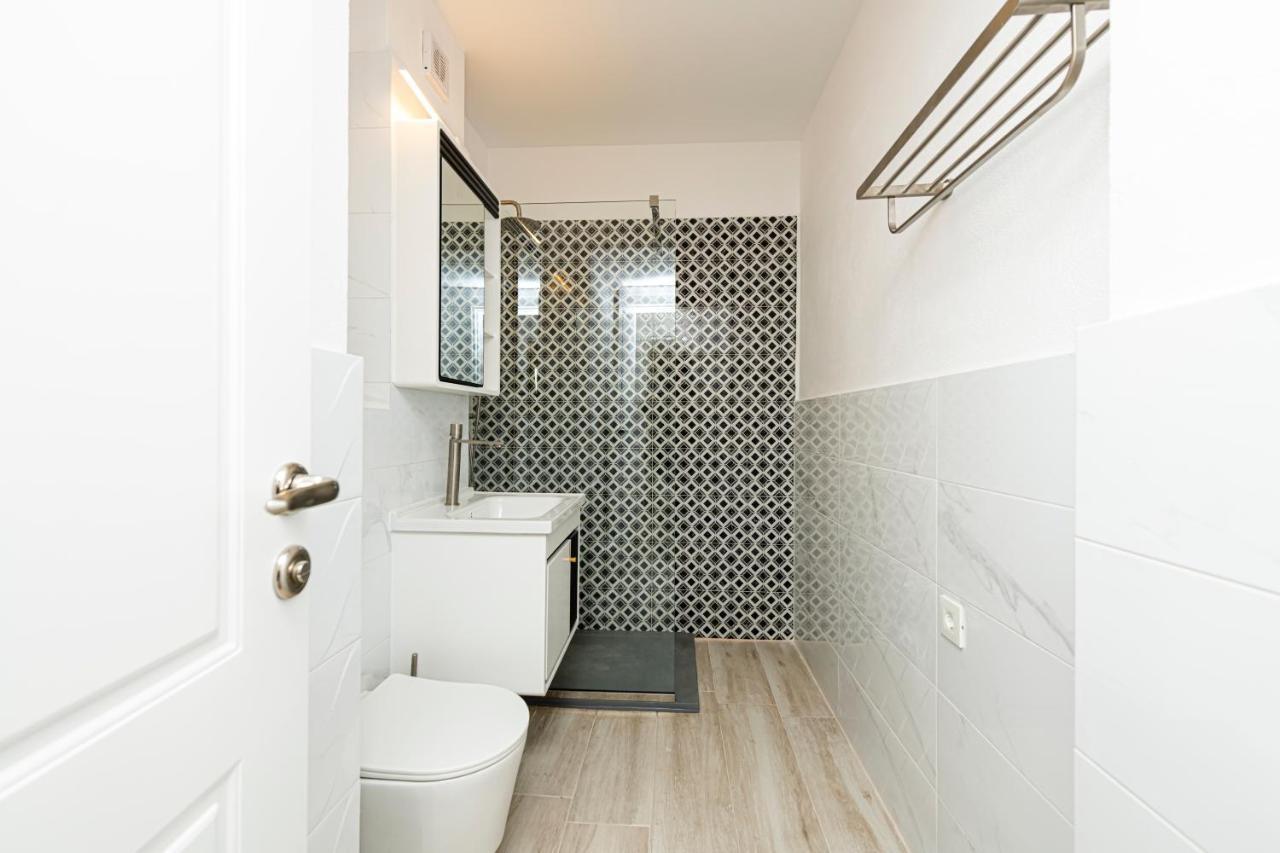 Apart Hotel Fusion Tower Iasi Ngoại thất bức ảnh