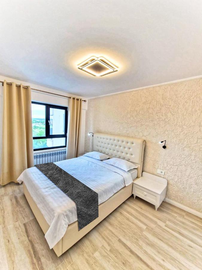 Apart Hotel Fusion Tower Iasi Ngoại thất bức ảnh