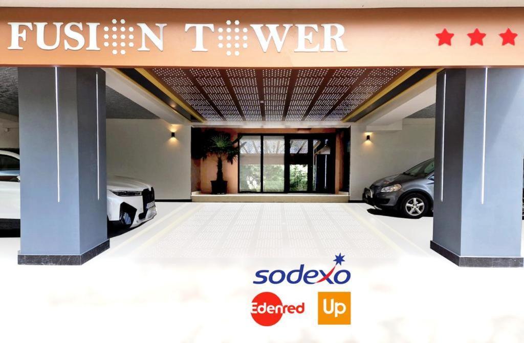 Apart Hotel Fusion Tower Iasi Ngoại thất bức ảnh